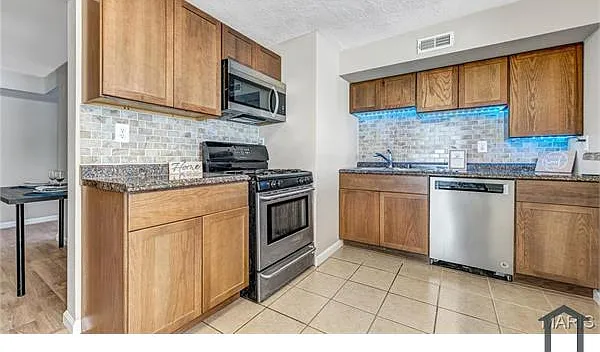 13 Saint Celeste Dr — Photo 7