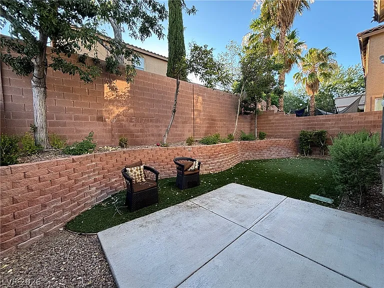 761 Anacapri St — Photo 33