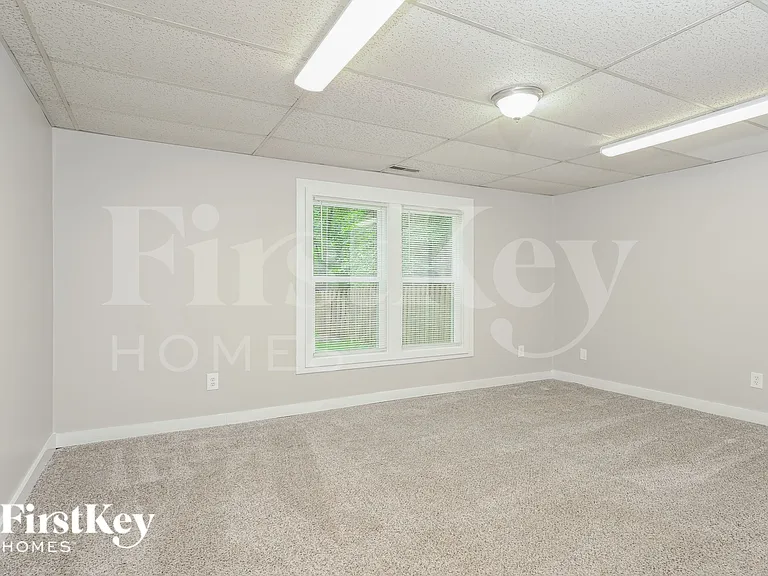 8832 Belhaven Ct — Photo 12