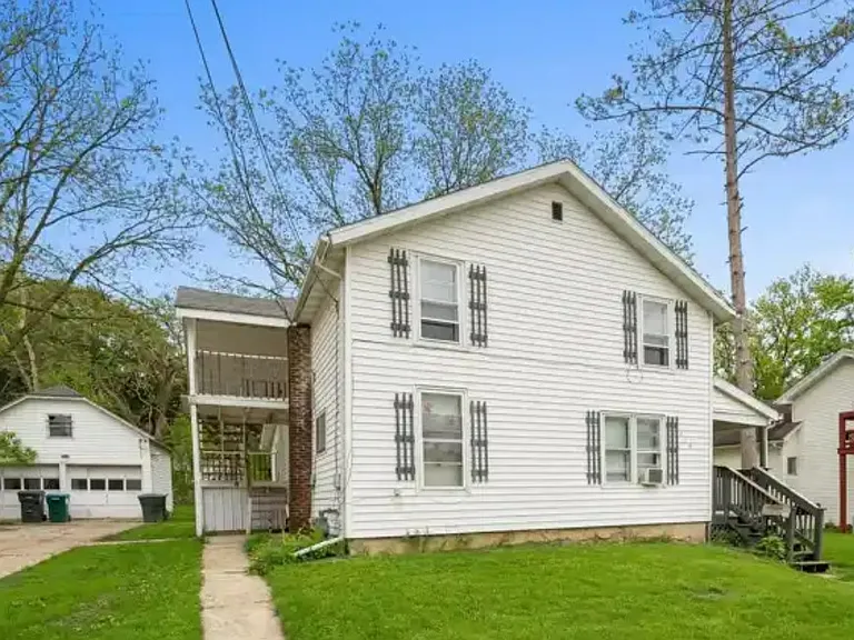 219 Washington St #LOWER — Photo 1