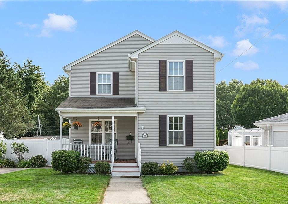 1st image of 11 Brookdale Blvd