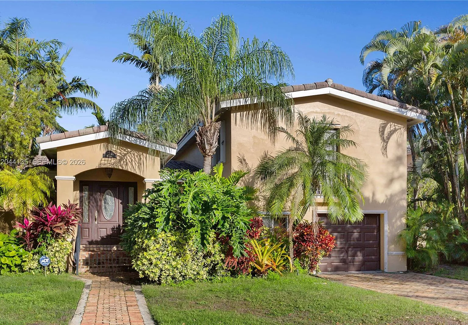Coral Gables Riviera Sec — Photo 1