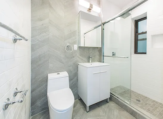 Sold by NY Best Deal Realty LLC | media 5