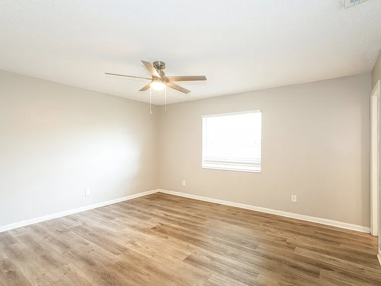 15709 Squirrel Tree Pl — Photo 10