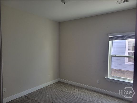 5th image of 260 McQueen Drive