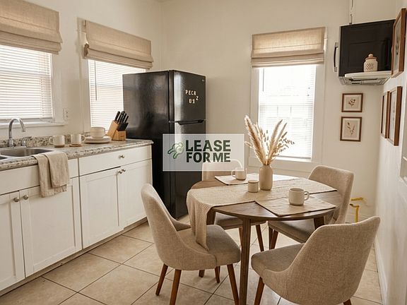 3rd image of 1669 Arlington Ave #1669
