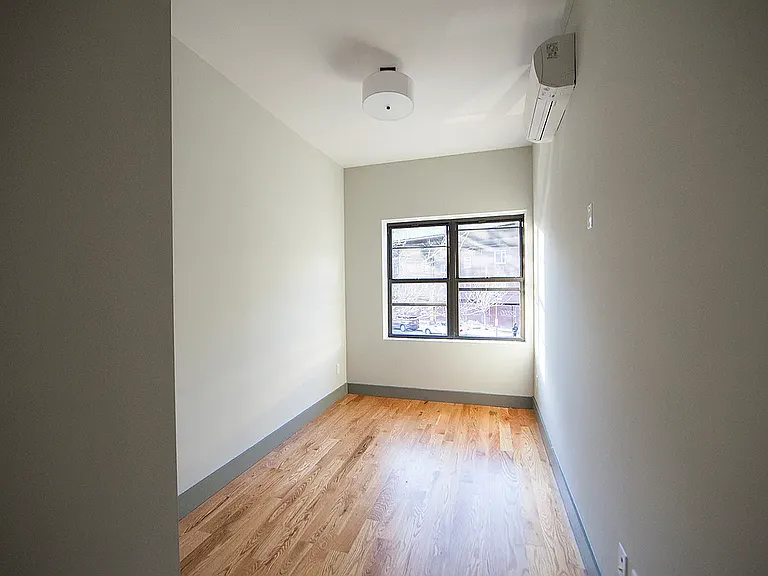 86 Suydam St #1R — Photo 8