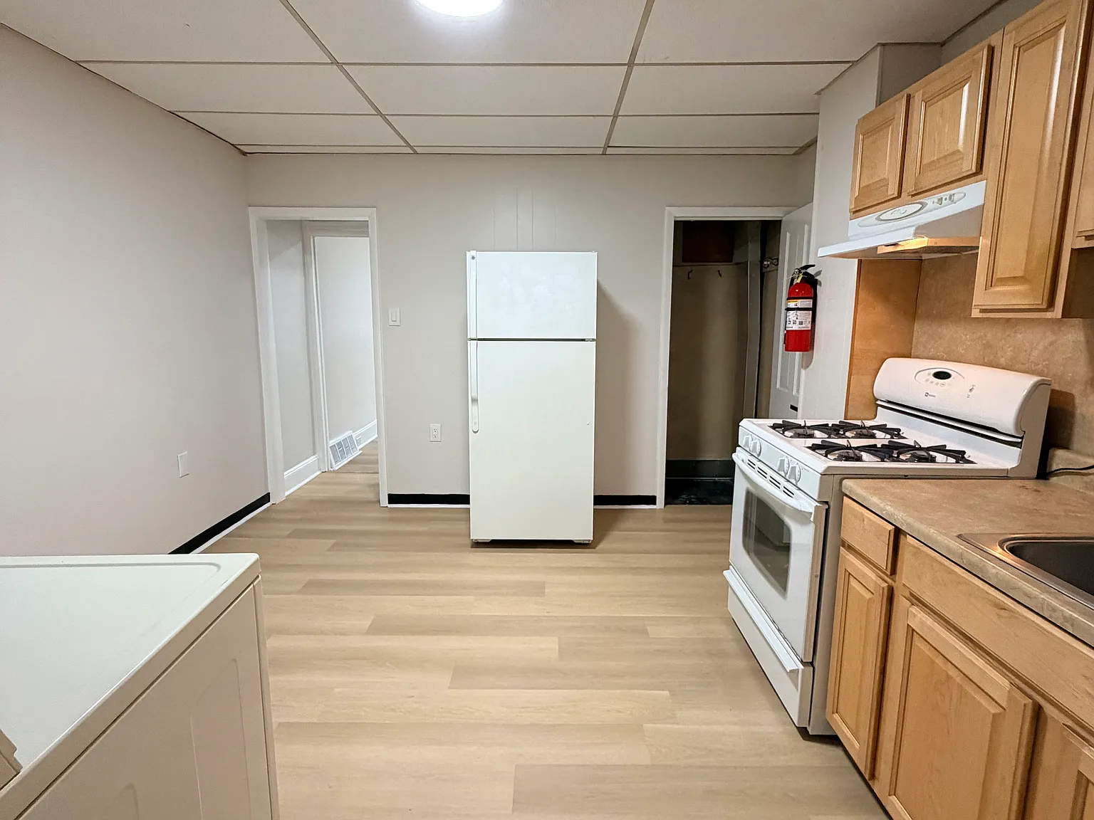 2 bed, 920 sqft, $2,000 — Photo 4