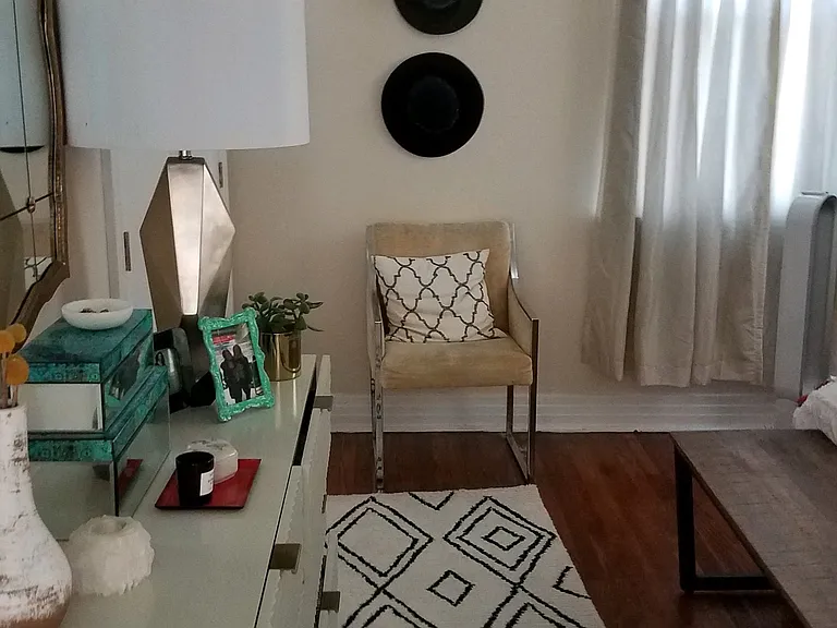 Bedroom Entry