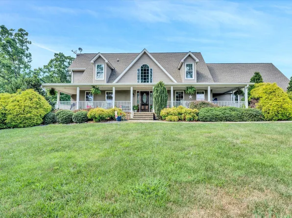 3148 Jordantown Rd, Vinton, VA 24179