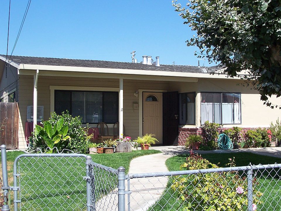 1st image of 10310 Meadow Ln