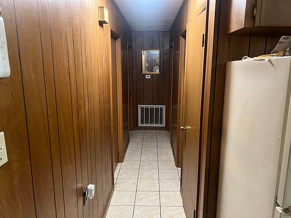 5th image of 1217 S Vail St