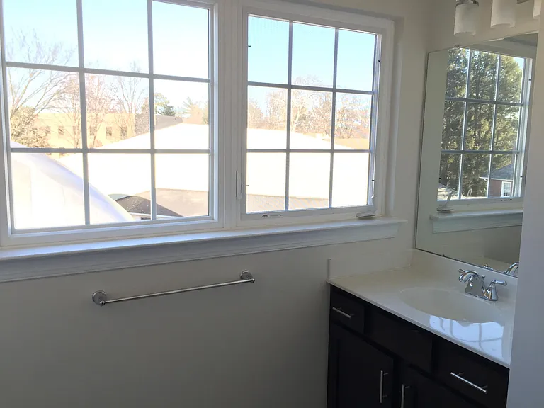 605 Haverford Ave — Photo 22