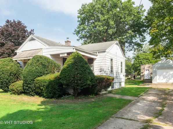 102 E 56th St, Westmont, IL 60559