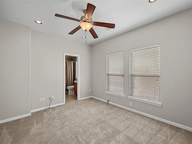 1614 Stuart St — Photo 32