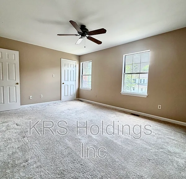 2316 Finch Ct — Photo 9