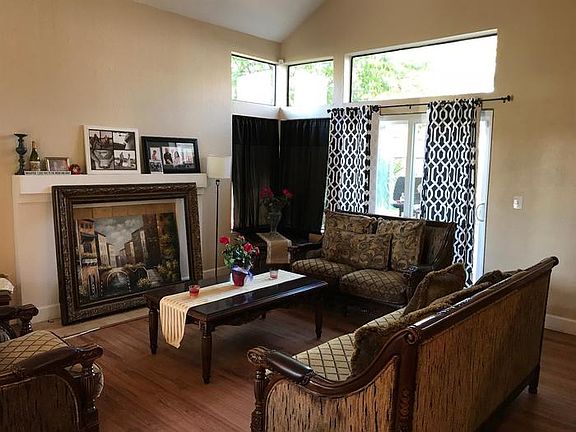 5th image of 1685 Meadow Lark Ln