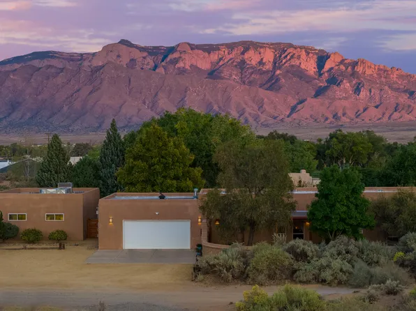 106 Camino De La Tierra, Corrales, NM 87048