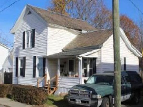 3 Pearl St, Granville, NY 12832