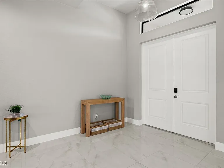 5240 Tower Dr — Photo 44