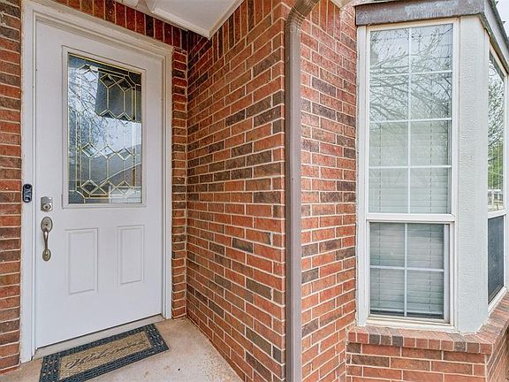 4th image of 15508 Swallowtail Rd