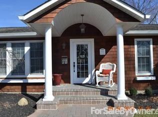 263 Wyandanch Rd, Sayville, NY 11782