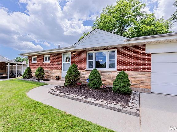 3rd image of 9965 Markhall Ln