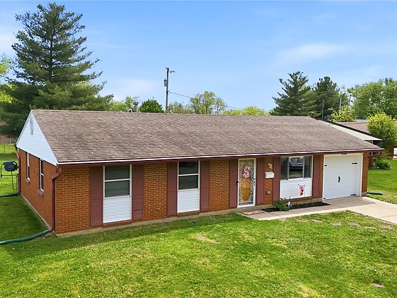 4th image of 444 Scarborough Ct