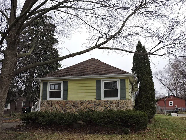 31 S Clifton Ave photo 1