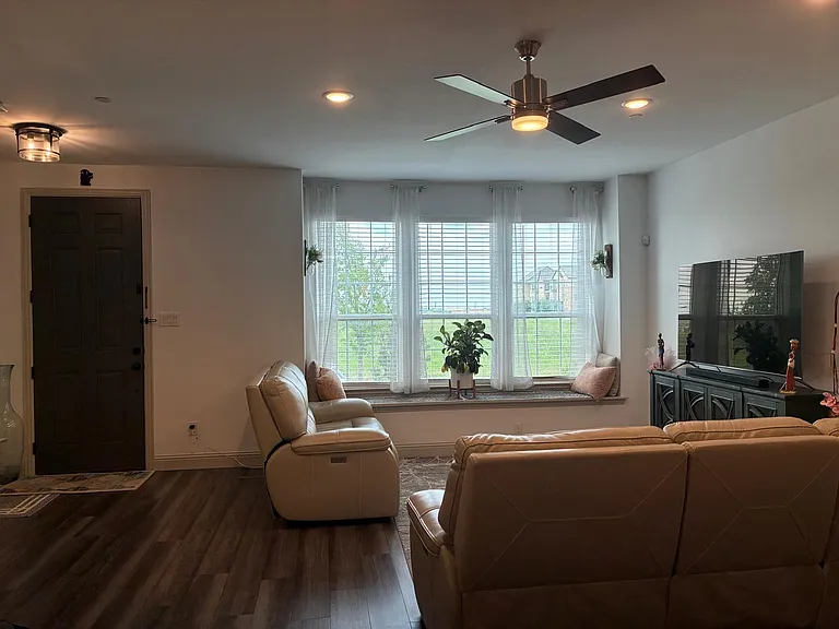 9025 Swallowtail St — Photo 24