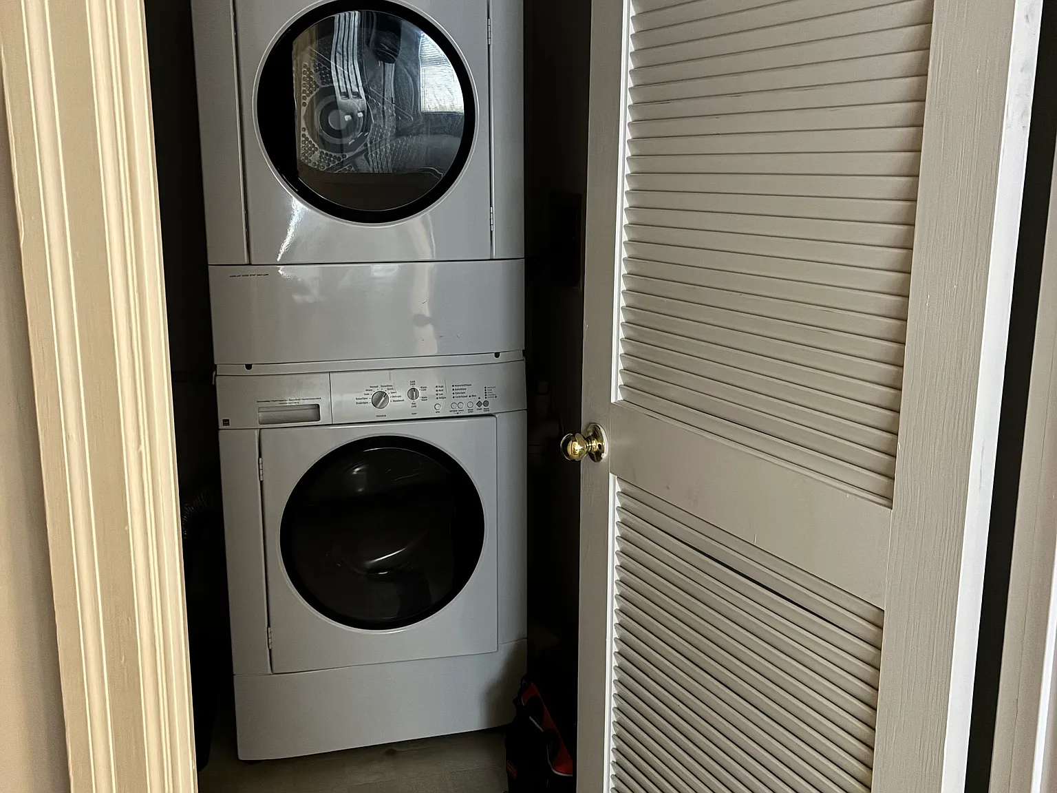2 bed, 1070 sqft, $1,480 — Photo 2