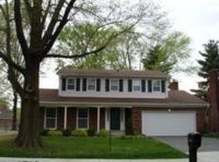 10702 Helmsdale Ln, Douglass Hills, KY