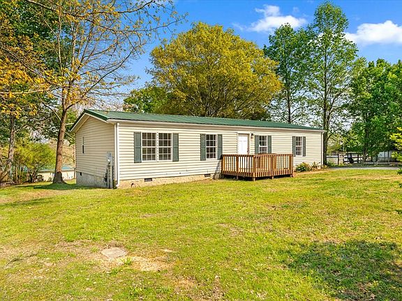 3rd image of 775 Ridgeview Cir