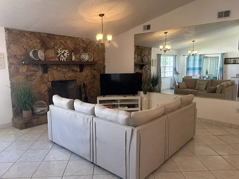 9031 Glen Moor Ln — Photo 22