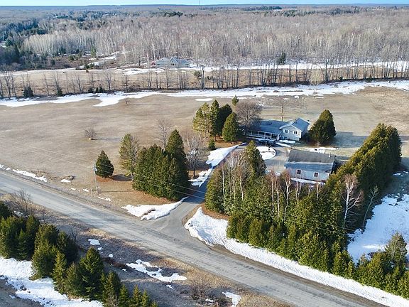 4th image of 10321 Country Ln