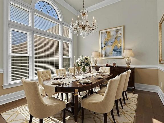 4th image of 1040 Lewis Ridge Cir