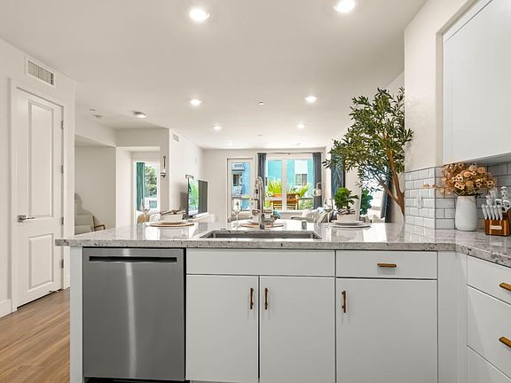 5th image of 5925 Charlotte Dr Unit 212