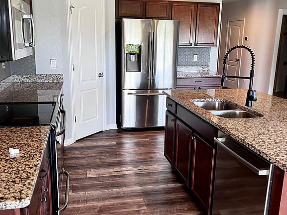 2nd image of 18649 Hunters Meadow Walk