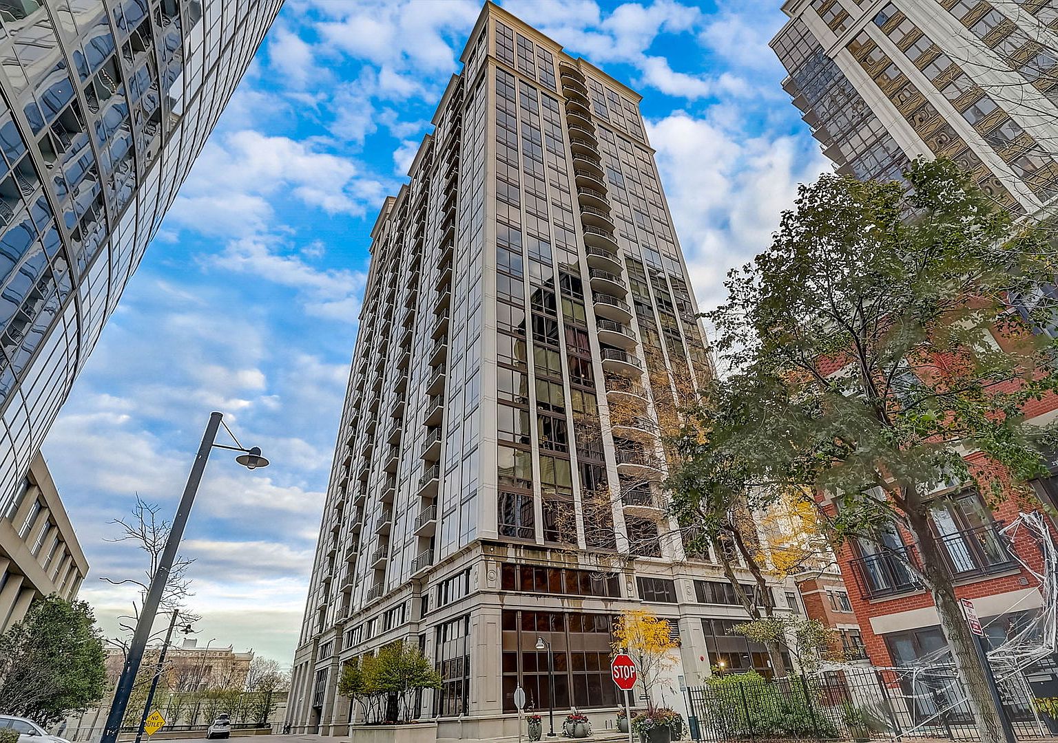 233 E 13th St APT 601, Chicago, IL 60605 | MLS #12025726 | Zillow