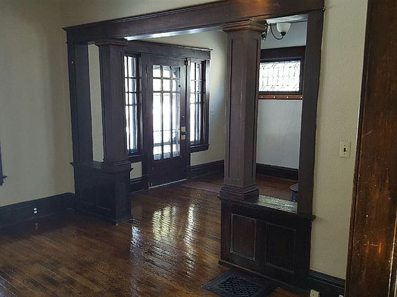 3rd image of 1021 Grant Ave