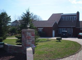 38 Moonlight Dr, Westerly, RI 02891