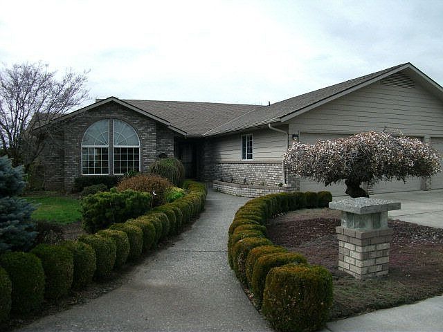 1st image of 2470 Fairfield Dr