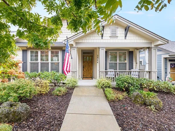 3844 Windgate St, Medford, OR 97504