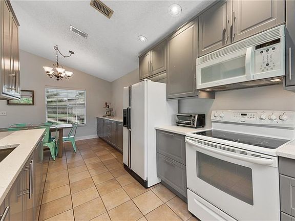 5th image of 14119 Furman Ave