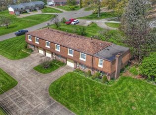 4541 Camelot Cir, Uniontown, OH 44685