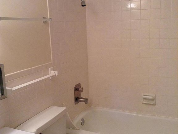 Bathroom with tub/shower 