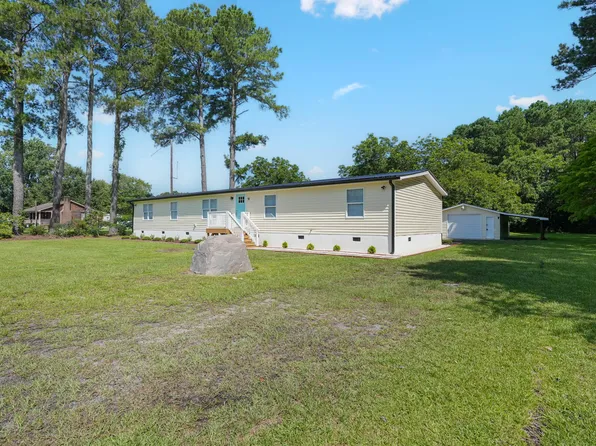 91 Scramble Rd, Erwin, NC 28339