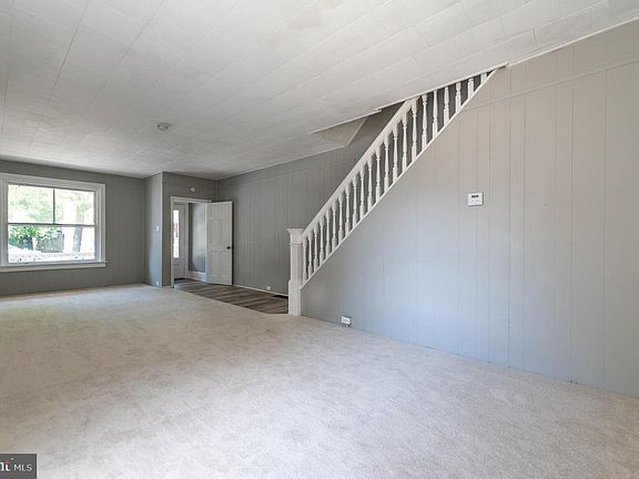 2nd image of 510 1/2 King St #A
