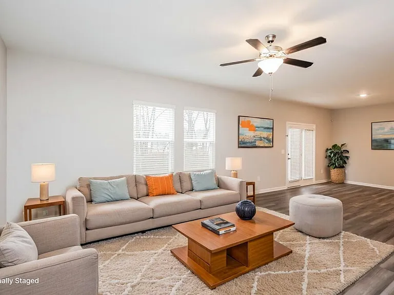 265 Pond Ct — Photo 6