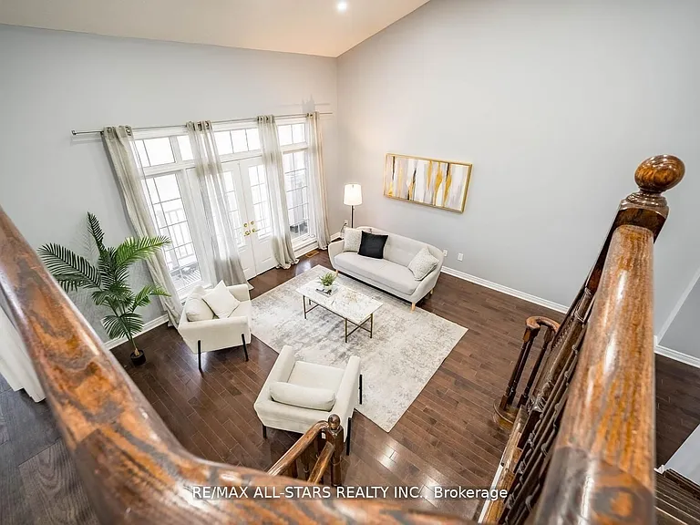 138 Yakefarm Blvd — Photo 17